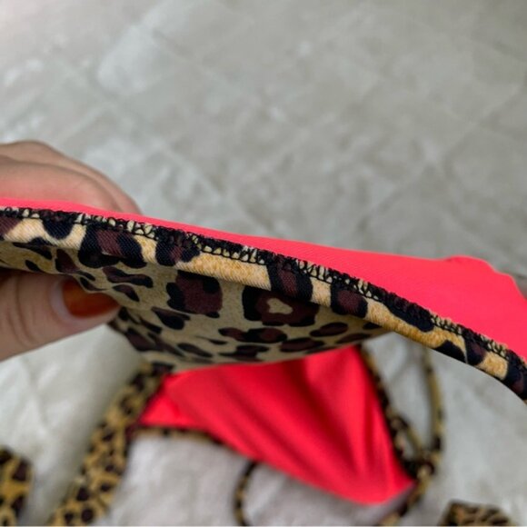 Victoria's Secret | Cheetah Print Front Tie Triangle Bikini Top | Size Large - Picture 8 of 11